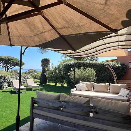 Le Tropézien - Vue Mer à 180, 3 chambres, jardin&piscine-2